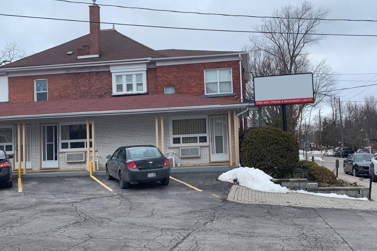 Lucien Motel Whitby Exterior foto