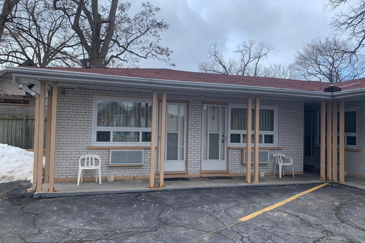 Lucien Motel Whitby Exterior foto